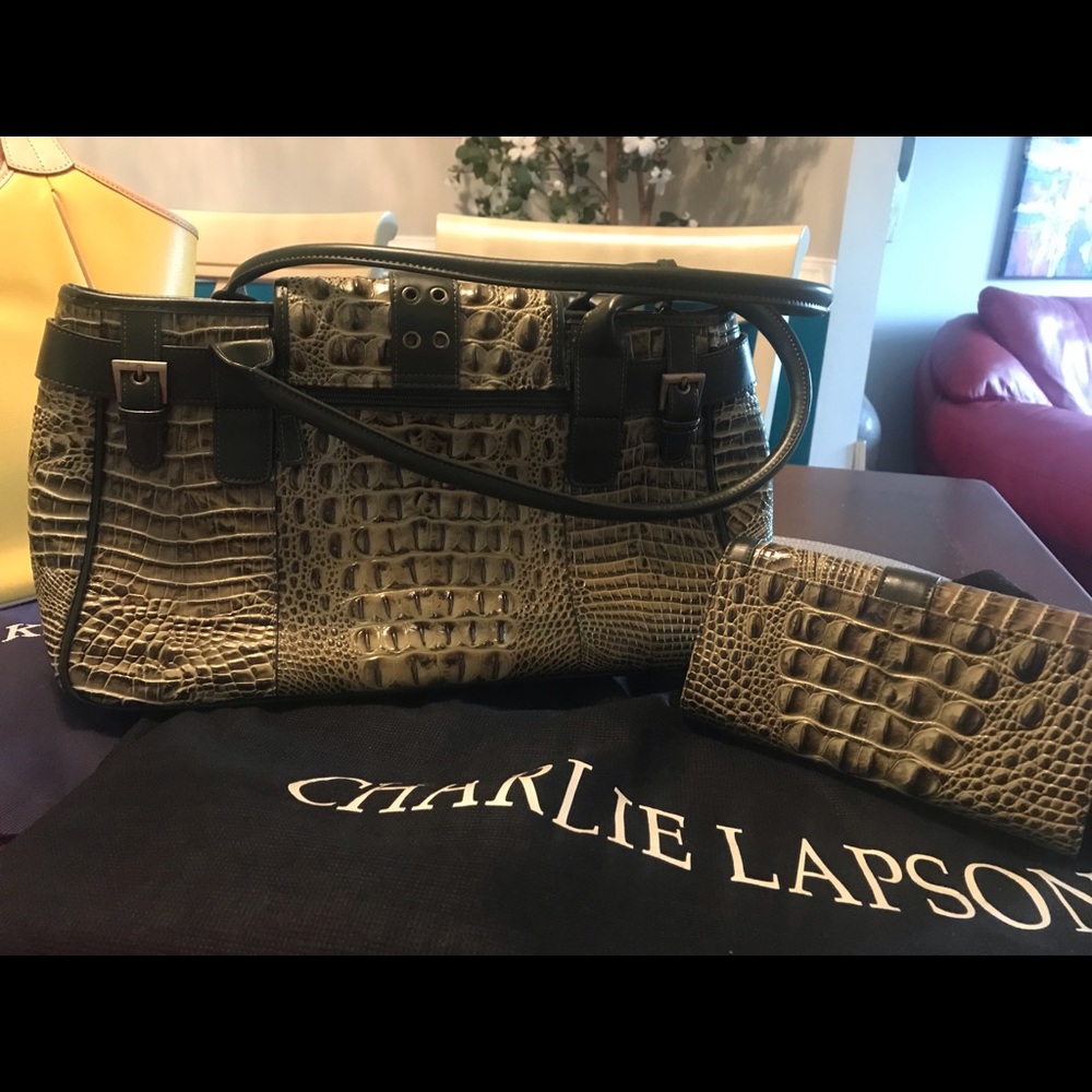 Purse - Picture 2 of 4